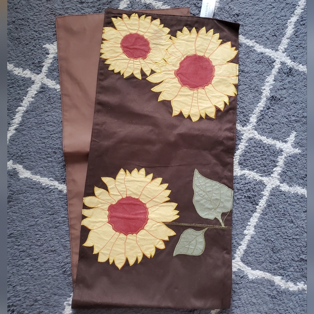 Sonoma Brown Table Runner with Sunflower Details